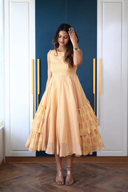 Midi Peach Tiered